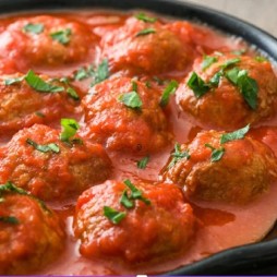 Boulettes de Viande (porc) sauce tomate, Pates
