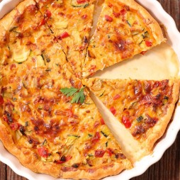 Tarte Saumon Parmesan - Salade Composée ( Lentilles, Céréales, Crudités )